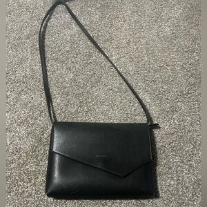 Matt & Nat black purse.
Only used a handful of times.